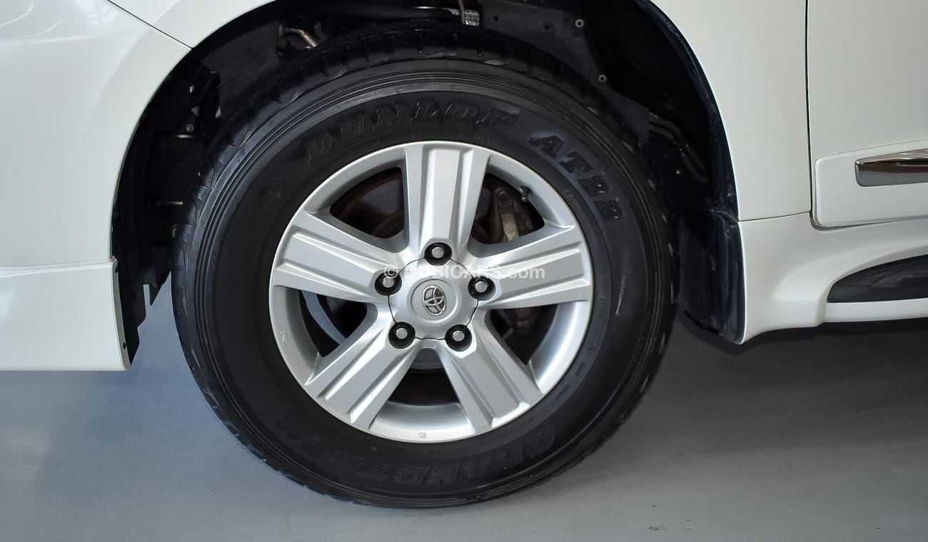 Toyota Land Cruiser VXR V8 5.7