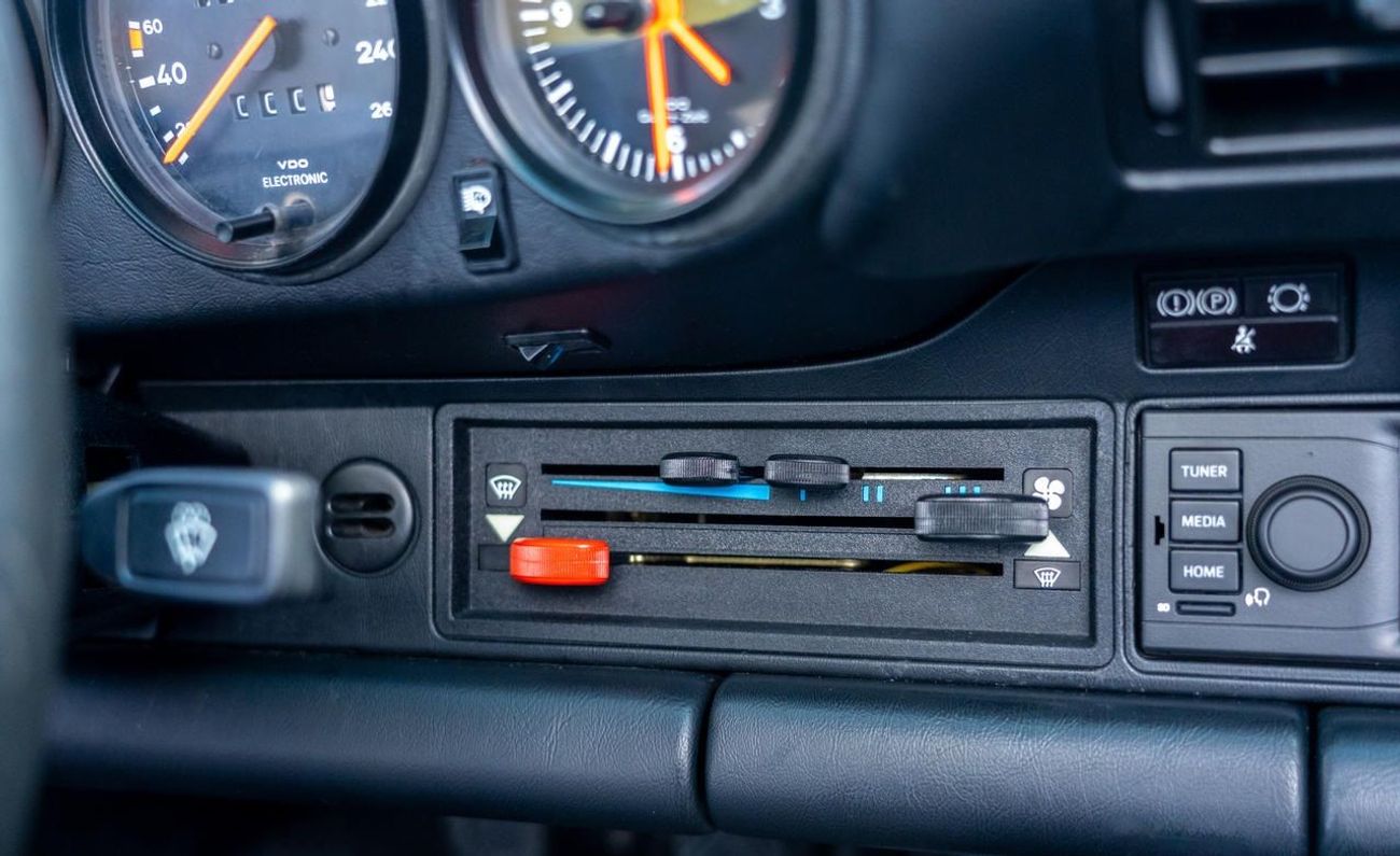 Porsche 911 Carrera 3.2 Targa