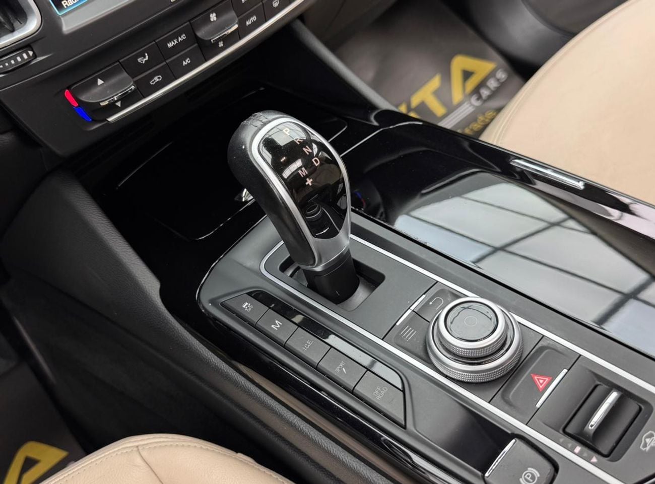 Maserati Levante Std 3.0L (345 HP) 2017 Maserati Levante, Full Maserati Service History, Excellent Condition, GCC