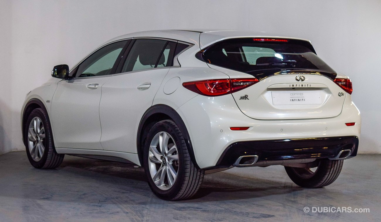 Infiniti Q30