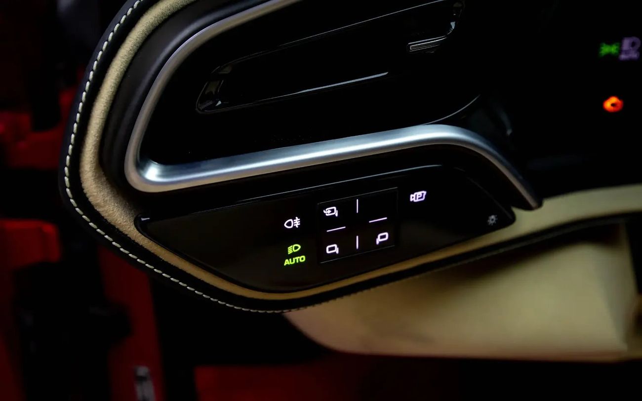 فيراري 296 GTS Standard - GCC Spec - With Warranty and Service Contract-