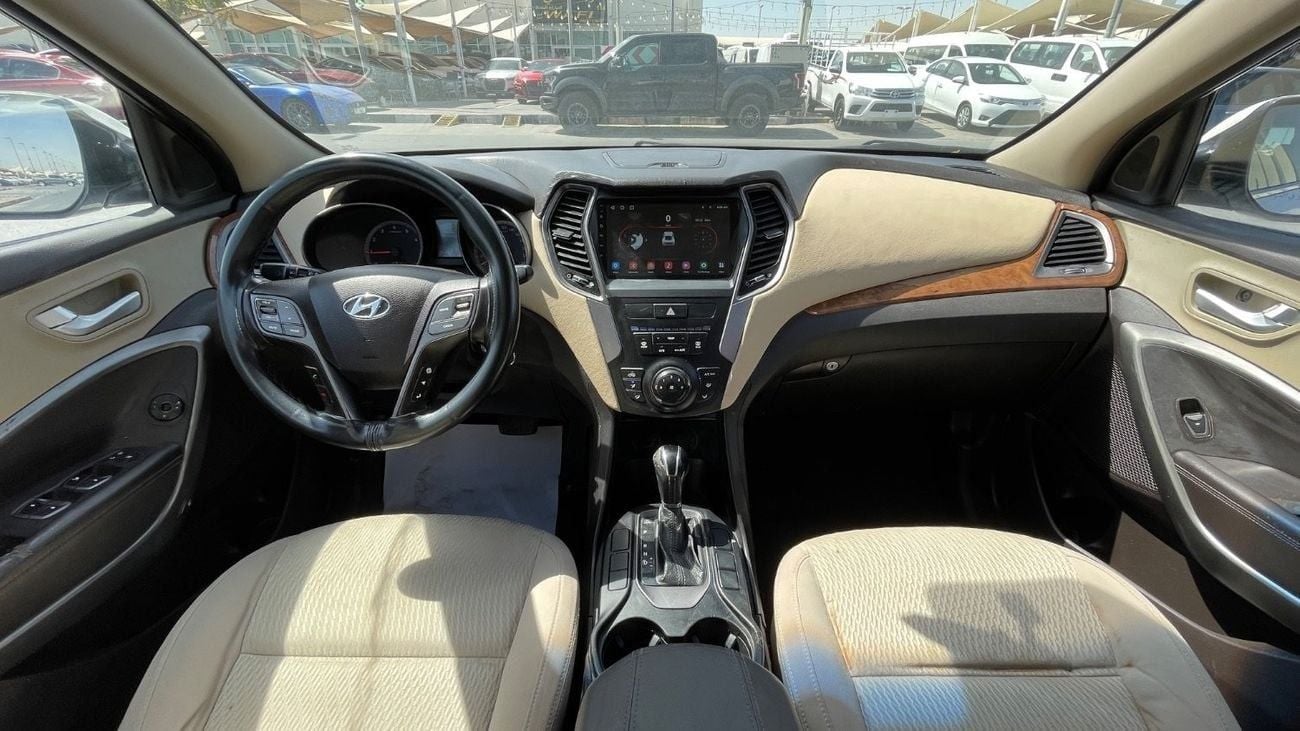 هيونداي سانتا في GL 2.4L AWD 7Seats خليجي.
