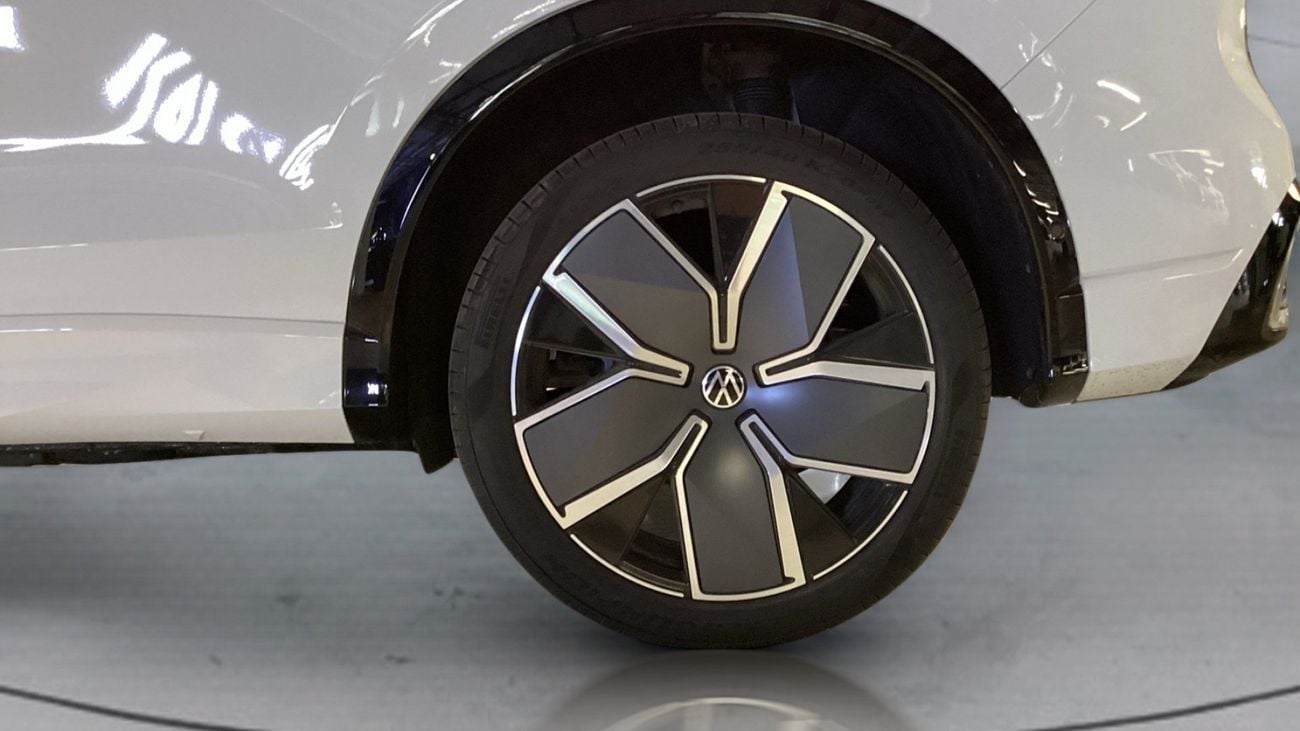 Volkswagen Tiguan R-LINE | Guaranteed Warranty | 0 Down Payment