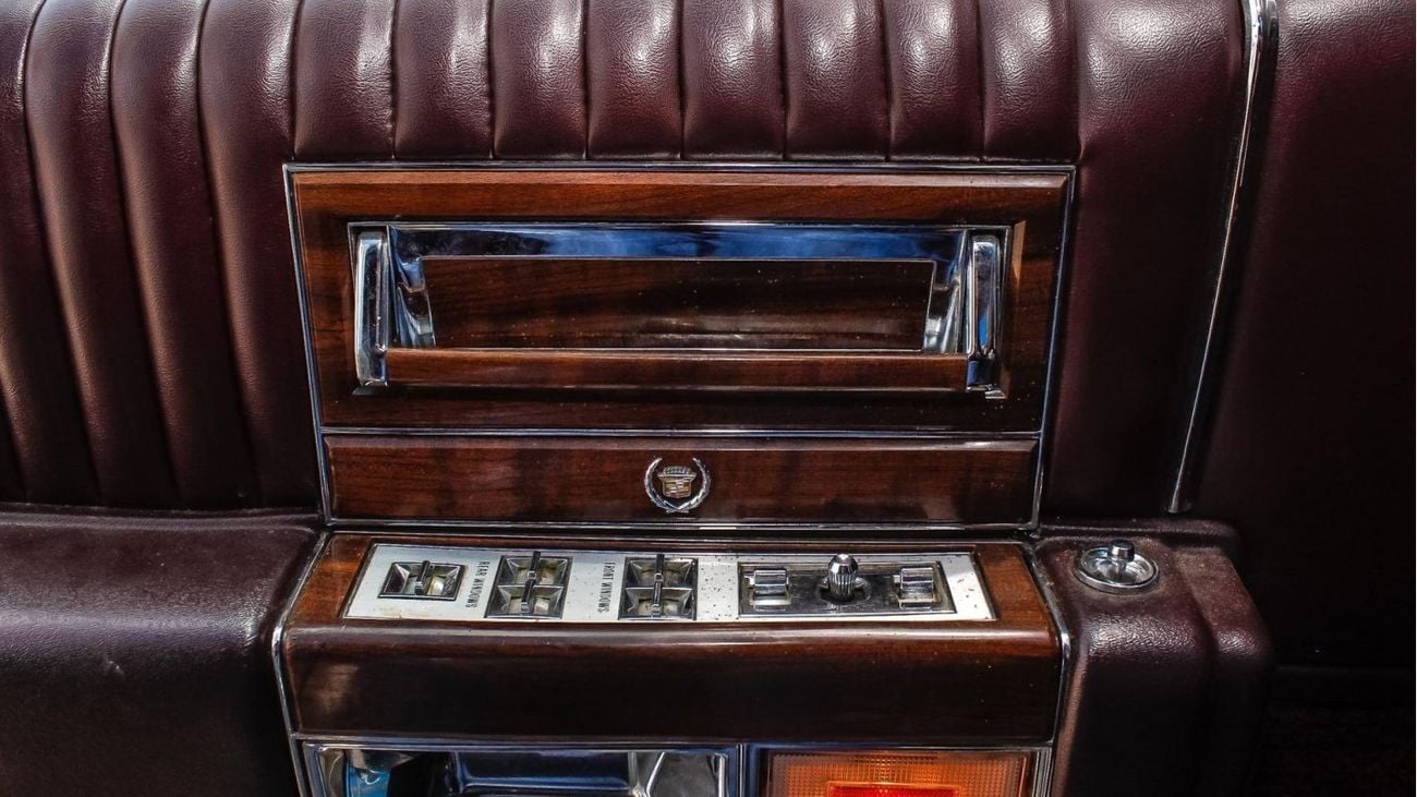 كاديلاك بروجهام 5.0 L