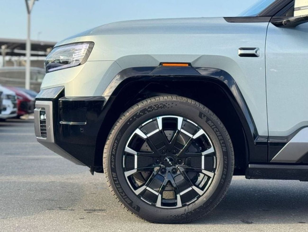 بي واي دي ليوبارد 8 BYD LEOPARD 8 2024