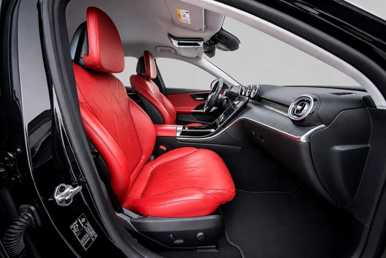 Mercedes Benz C300 STD (NON GCC) C300 German Specs