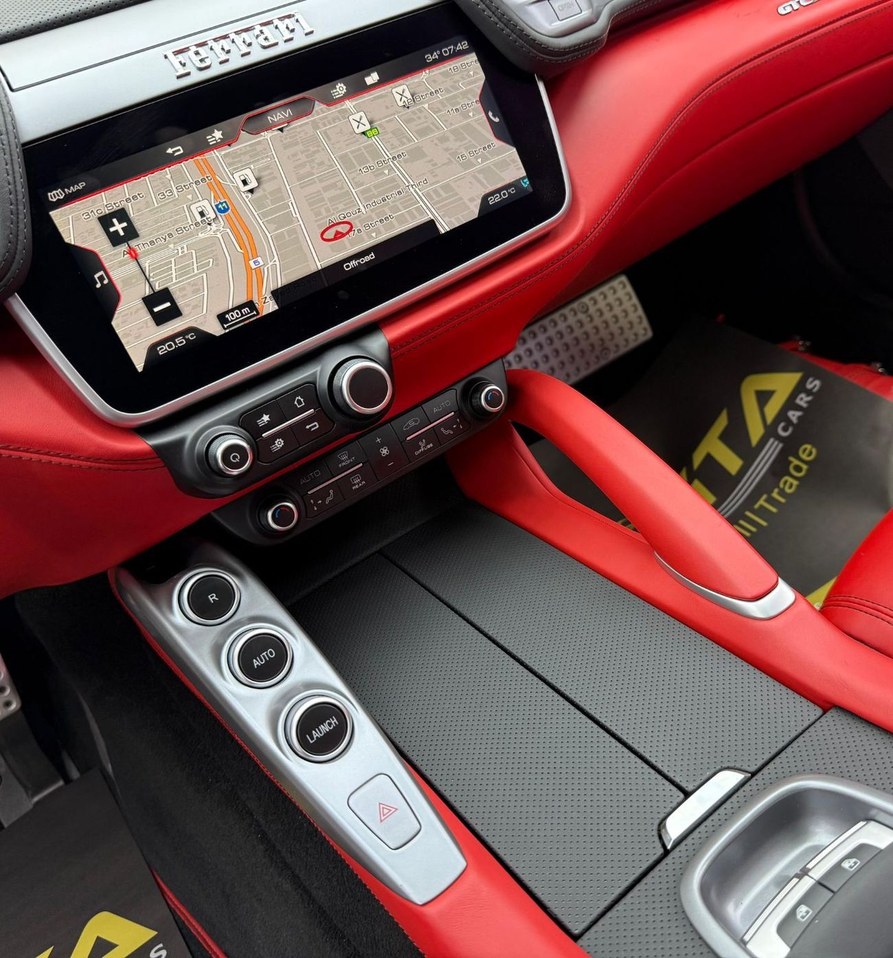 Ferrari GTC4 Lusso 2018 Ferrari GTC4Lusso V12, Warranty, Very Low Km, Excellent Condition, GCC