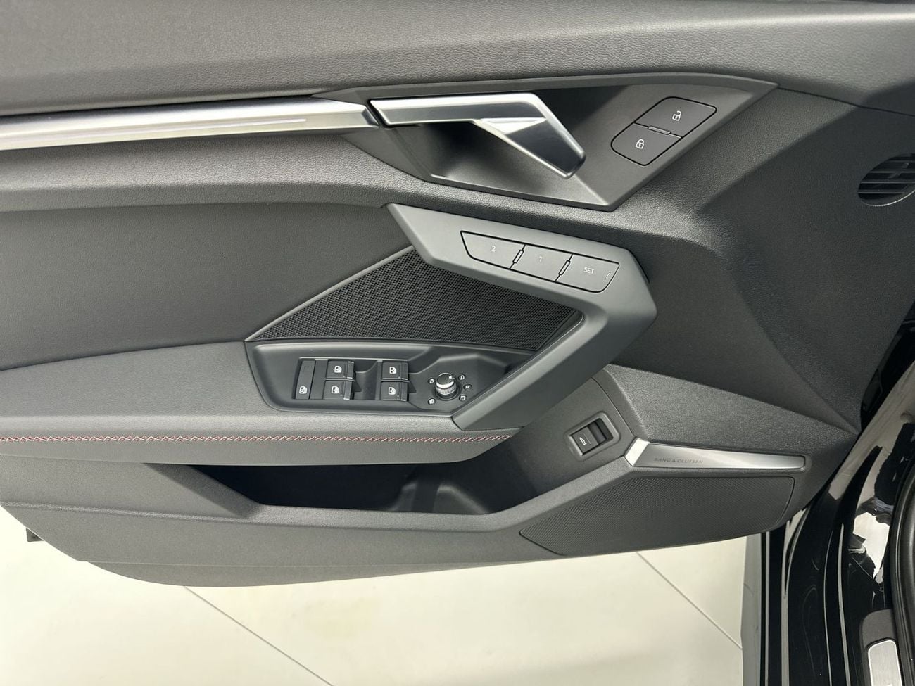 Audi S3 TFSI quattro 2.0L Sedan 2.0 quat 290hp High (Ref# 05940)