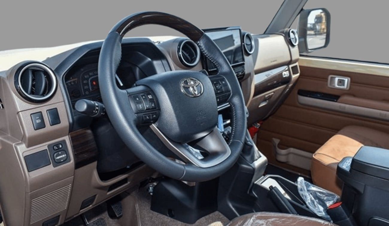 تويوتا لاند كروزر 70 LC76 Full ECTTAE003 - 2026 Toyota LC76 Hardtop 5 Doors -  4.0L Petrol Auto – Beige – Full Options