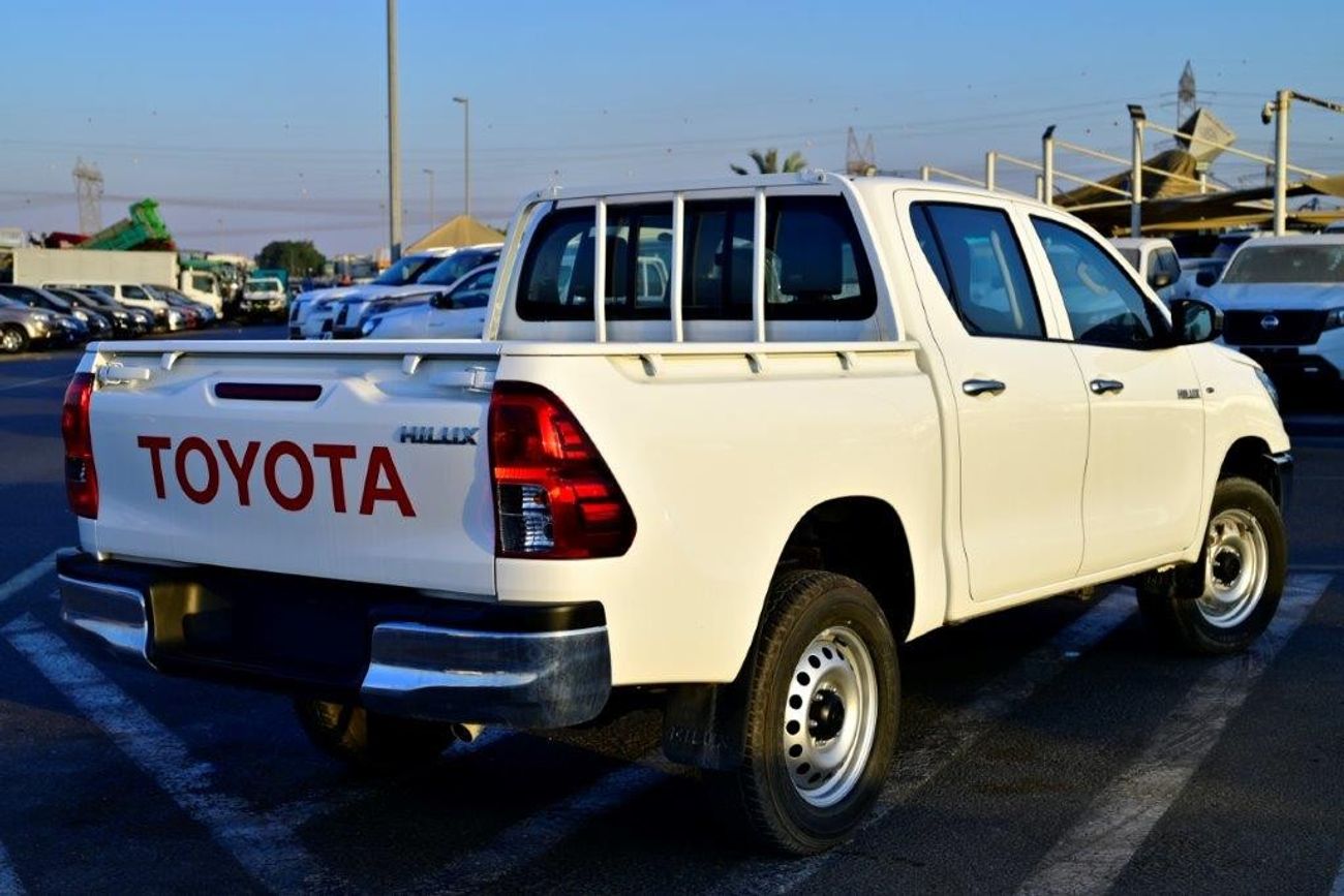 تويوتا هيلوكس 2023 TOYOTA HILUX DOUBLE CAB PICKUP DLX-E 2.4L DIESEL 4WD 5 SEATER MT