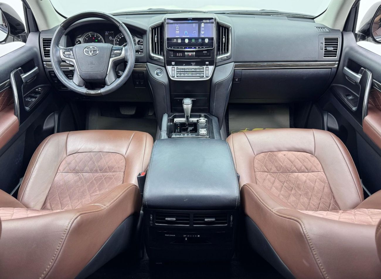 Toyota Land Cruiser GXR GT 4.0L 2020 Toyota Land Cruiser GXR Grand Touring, Warranty, Full Toyota Service History, 7 Sea