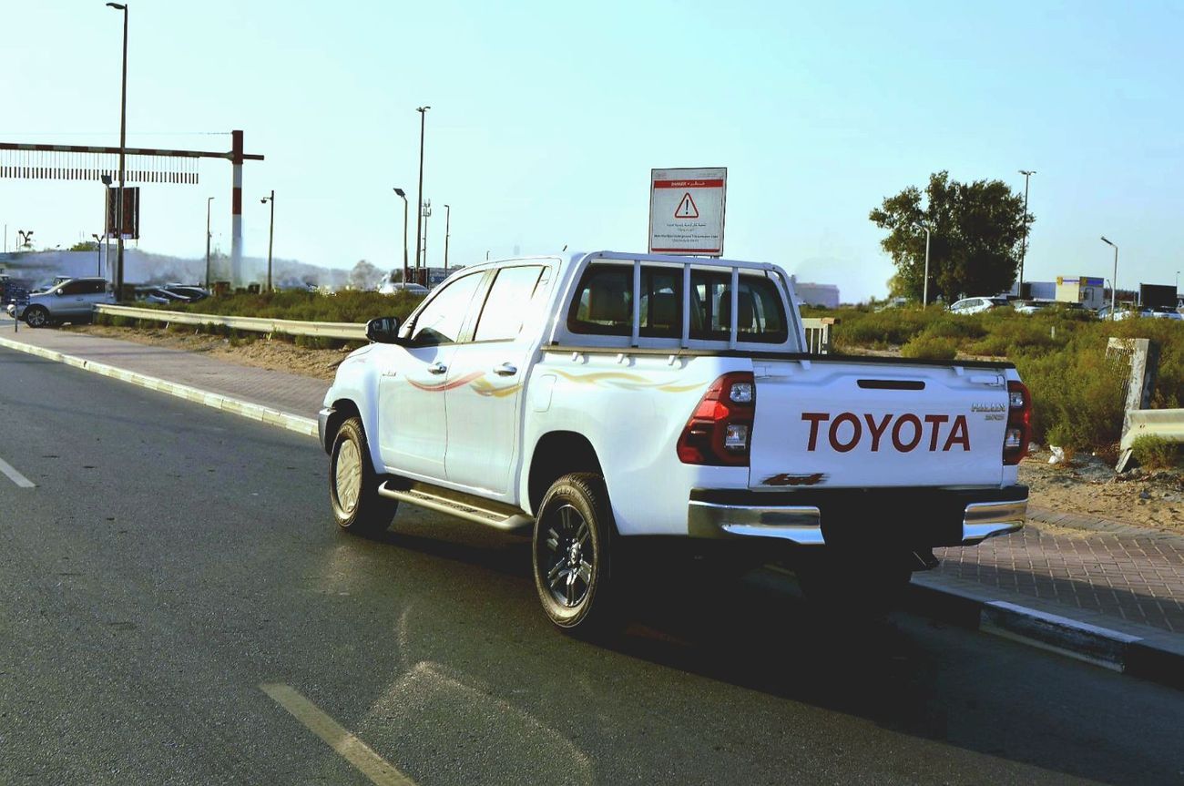 Toyota Hilux Toyota Hilux Pick Up Year: 2025 Color: White
