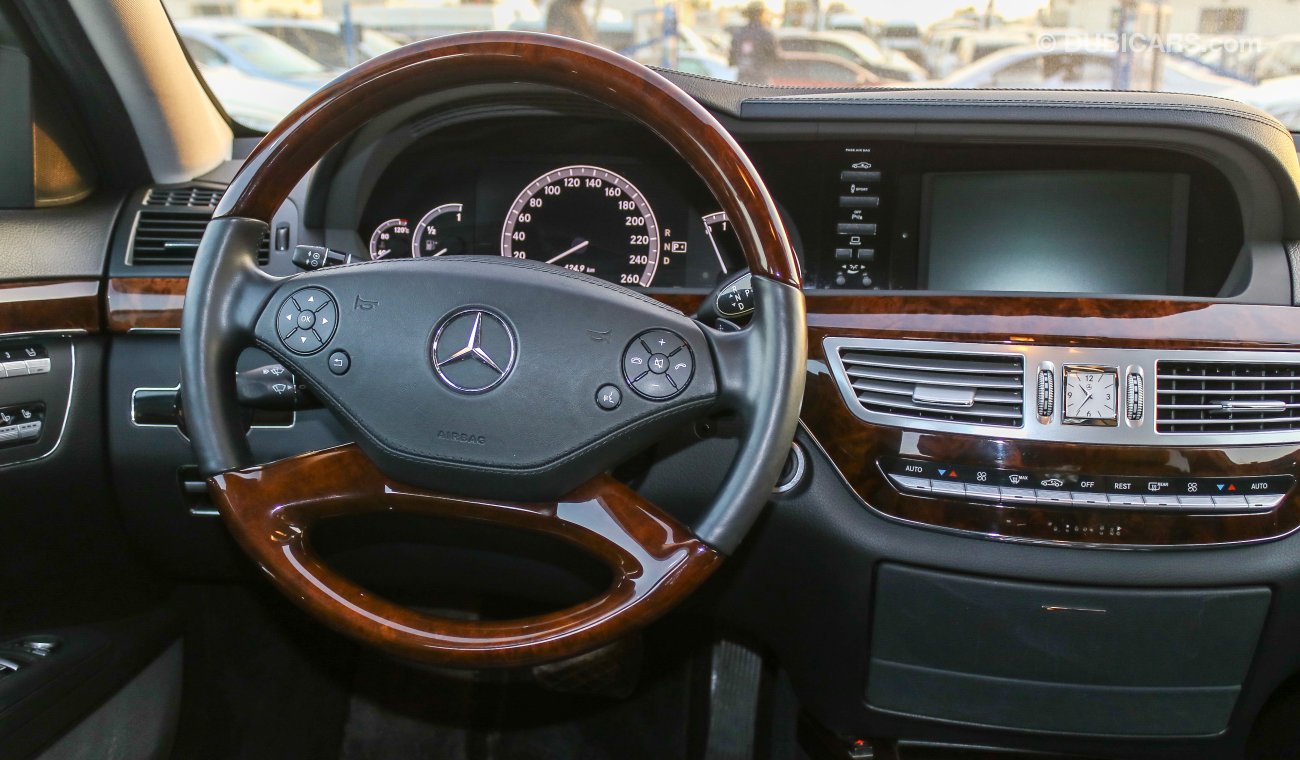 Mercedes-Benz S 550