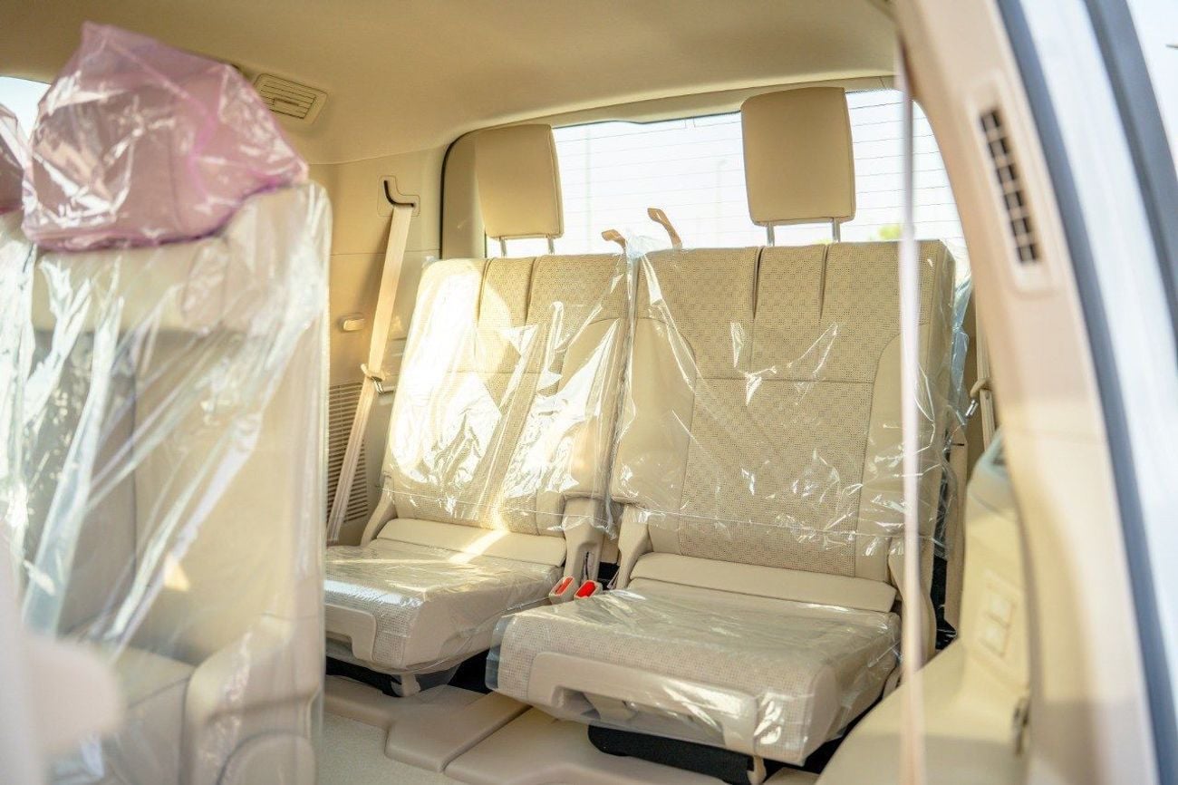 تويوتا لاند كروزر Lc300 VX 4 0L petrol engine 2025 LHD white  with beige interior