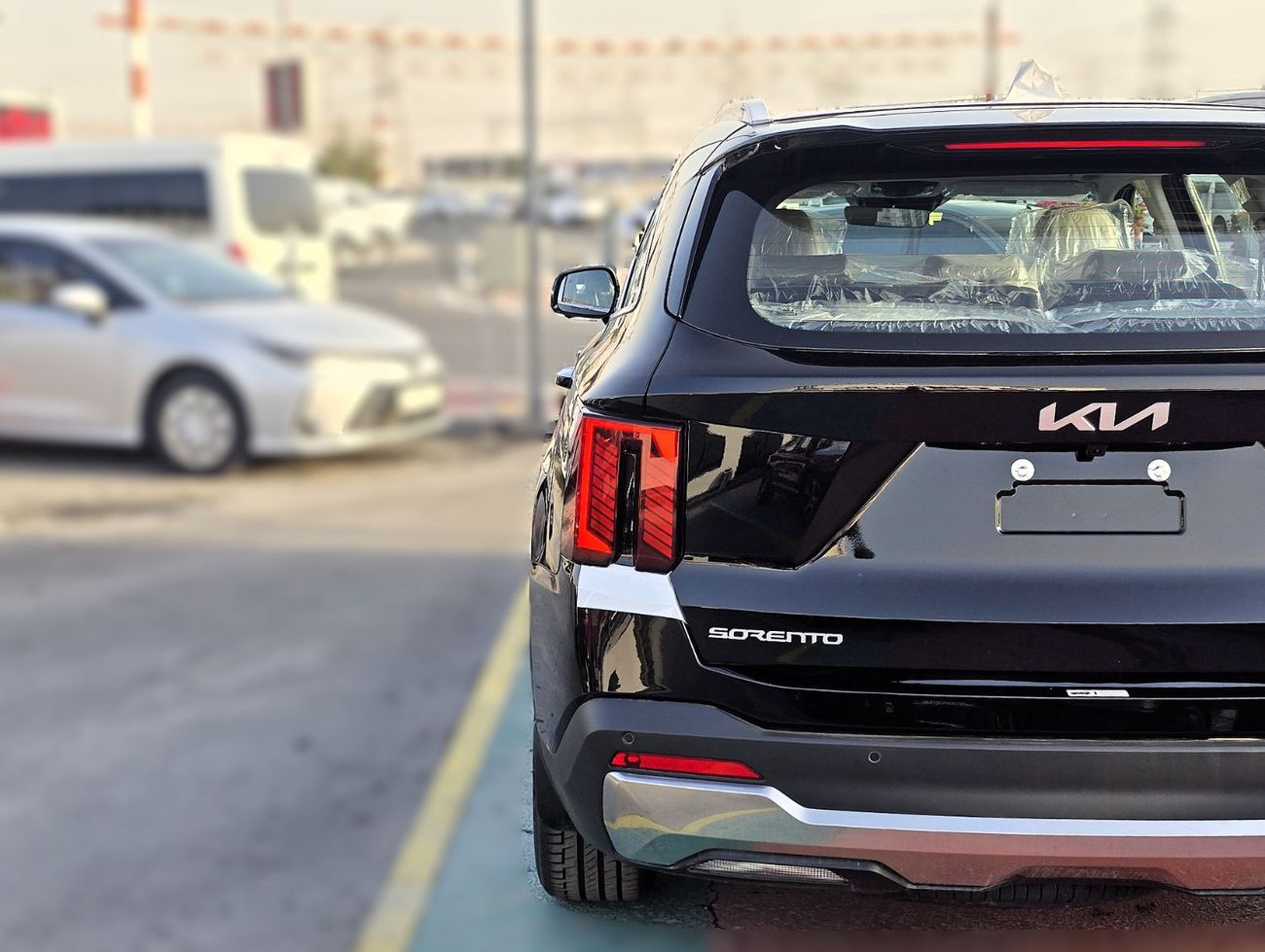 كيا سورينتو KIA SORENTO MQ4 HEV AT 7P 1.6L SUV AWD 5Doors black color 2026 Model