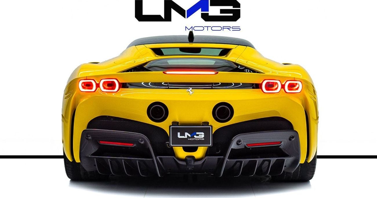 فيراري SF90 ستراديل SF90 STRADALE | CARBON INTERIOR | TWO-TONE BODYWORK | LMG MOTORS