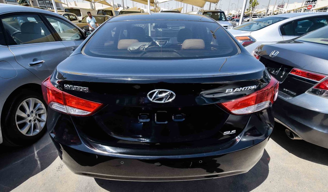 Hyundai Elantra GLS