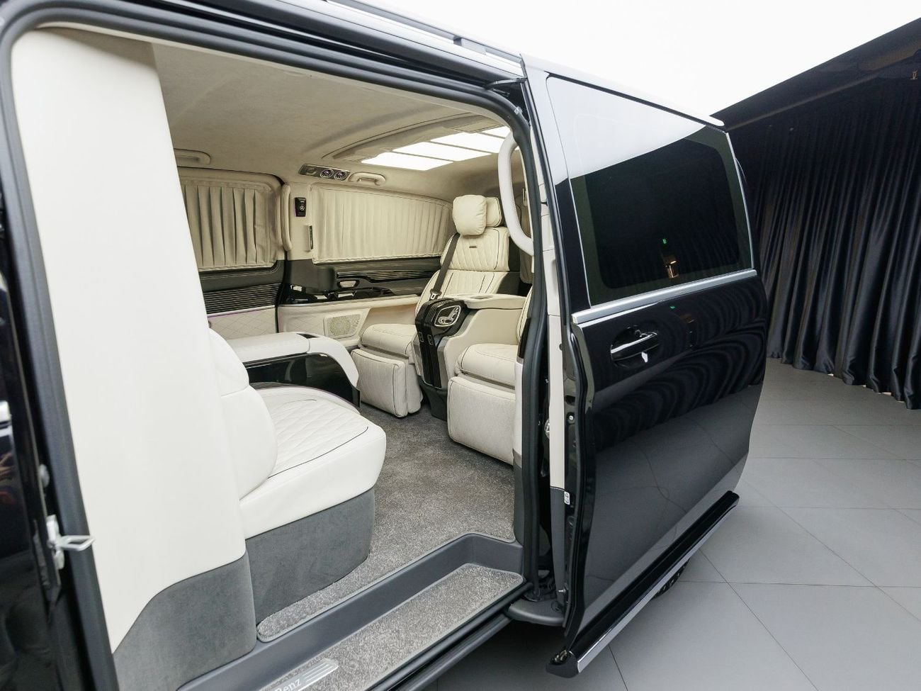 Mercedes Benz V300 AVANTGARDE MBS GRAVITY ZERO VIP
