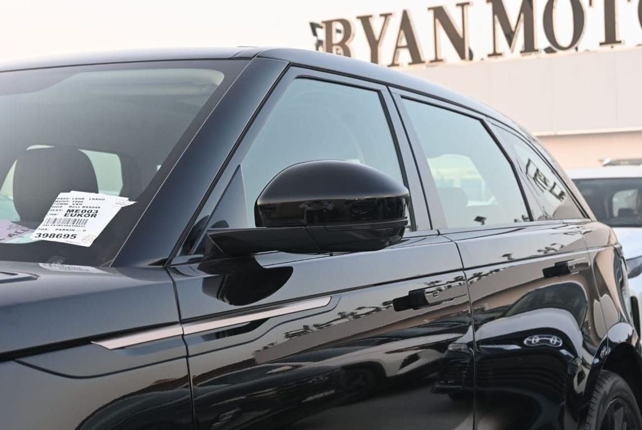 لاند روفر رينج روفر فيلار Land Rover Range Rover Velar, R Dynamic SE 2.0L Turbo AWD, Model 2025, Color Santorini Black