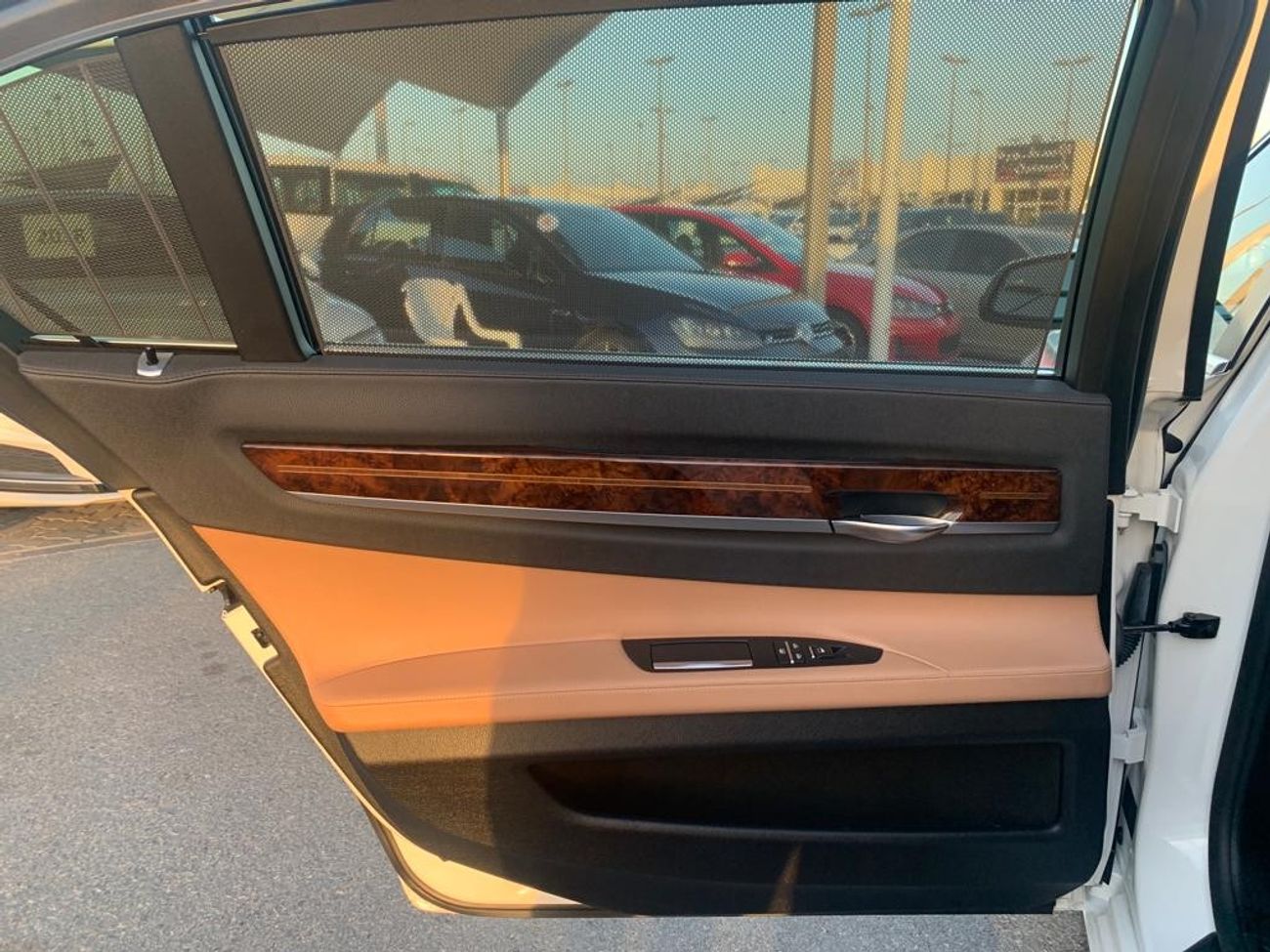 بي أم دبليو 750Li انديفيدجوال