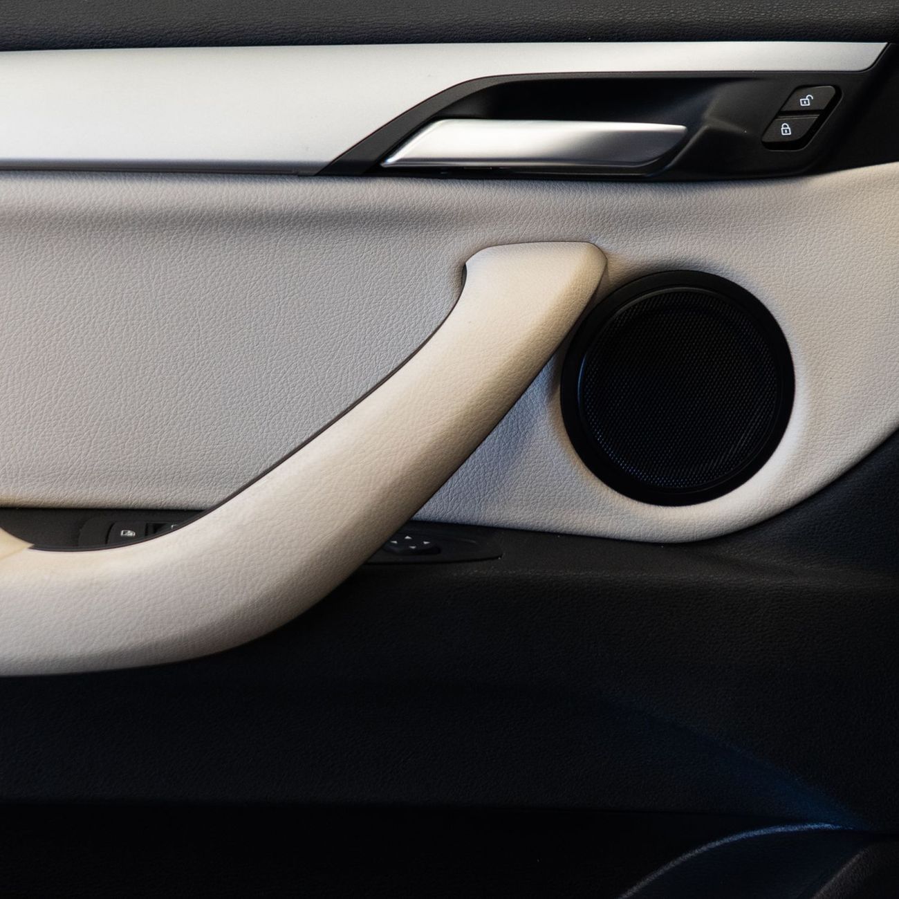 بي أم دبليو X2 sDrive 20i Sport X 2.0L AED 1,225 pm •  0% Downpayment • BMW X2 sDrive20i • 1 Year Warranty