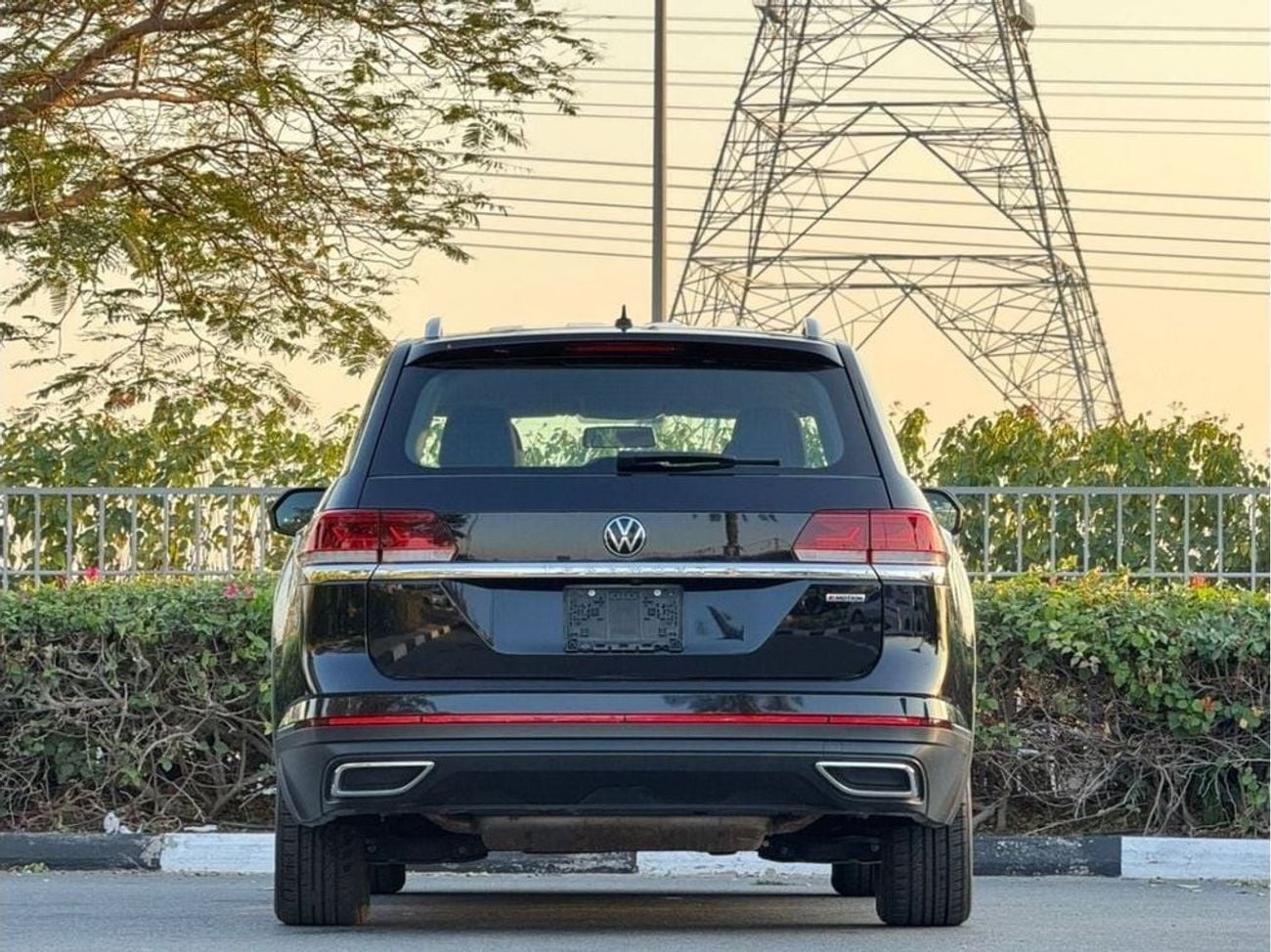 فولكس واجن تيرامونت  FULL SERVICE BEFORE PURCHASING THE CAR  VOLKSWAGEN TERAMONT  GCC SPECS  SINGLE OWNER  2 YEARS WARRAN