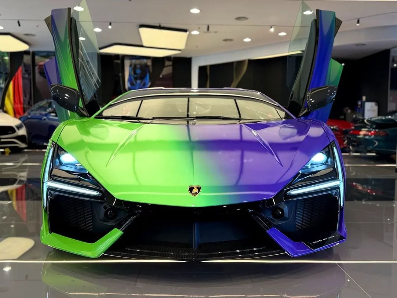 لامبورغيني ريفويلتو Japanese Specs | 6.5L V12 Hybrid
