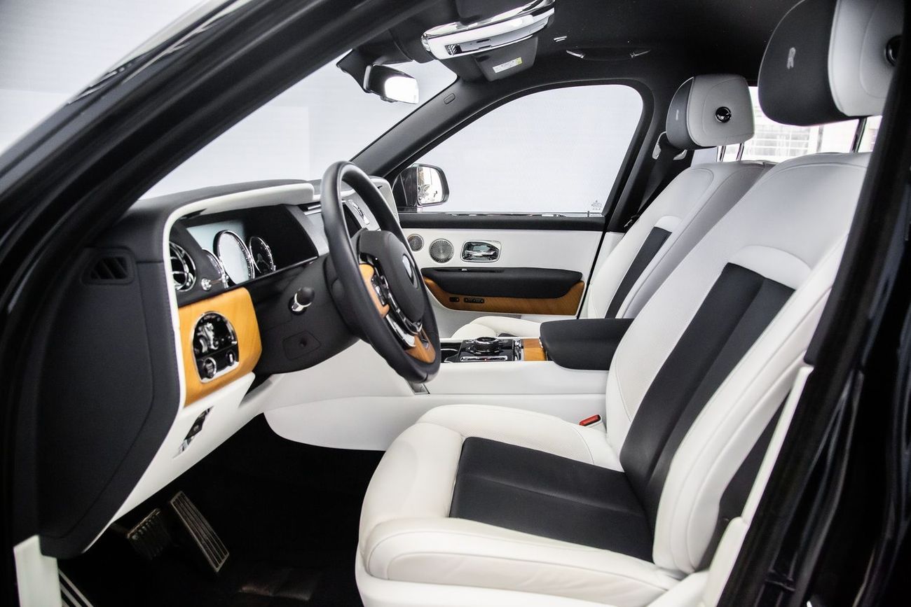 Rolls-Royce Cullinan Rolls Royce Cullinan Black Badge