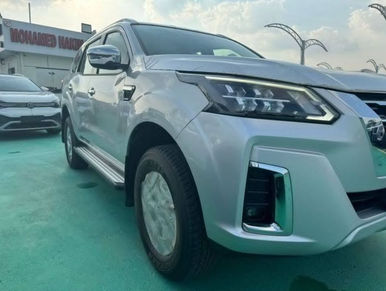 نيسان إكستيرا 2.5L PETROL TITANIUM 4WD 2023 GCC