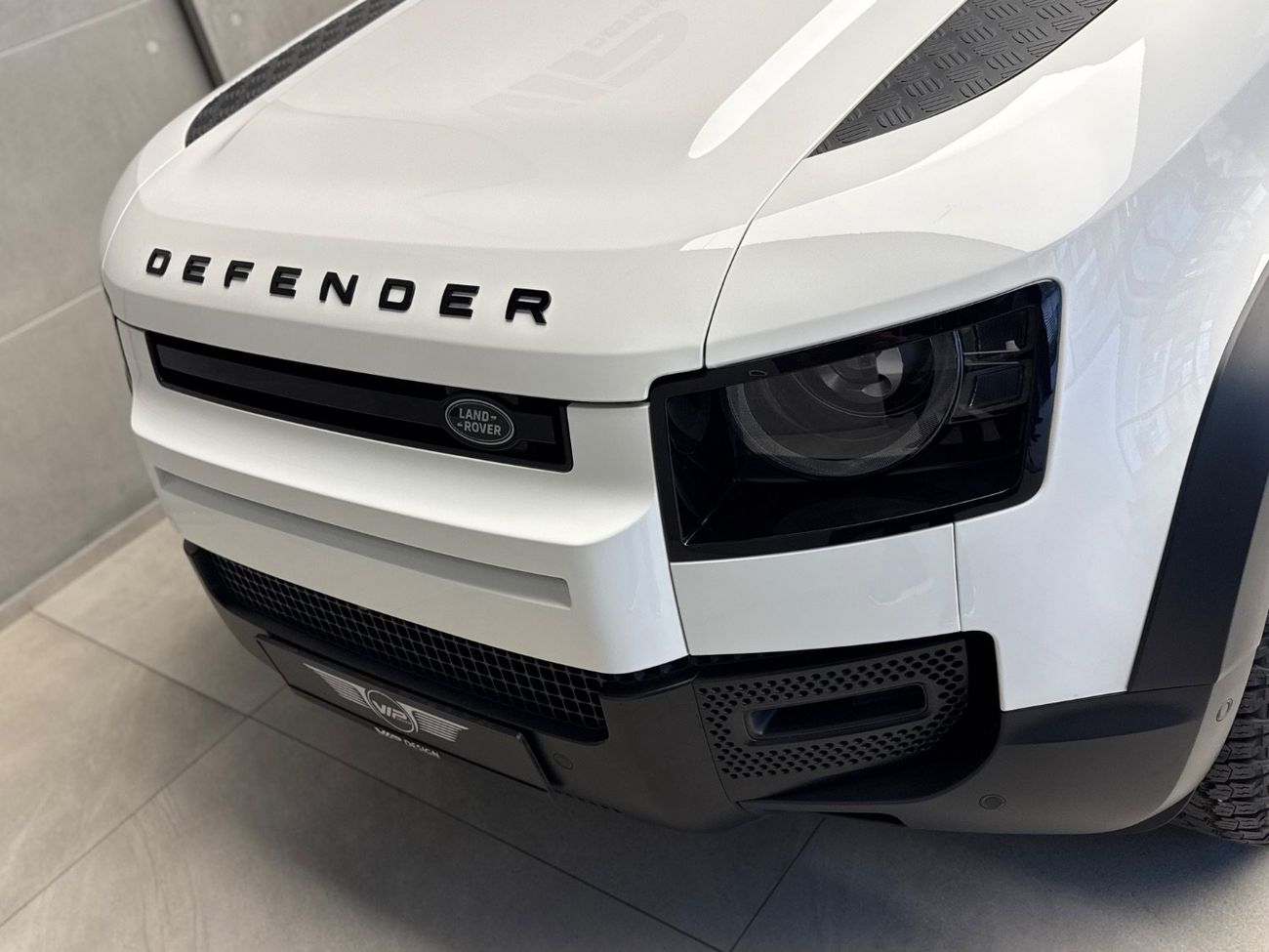 لاند روفر ديفندر P300 90 SE 2.0L (5 Seater)