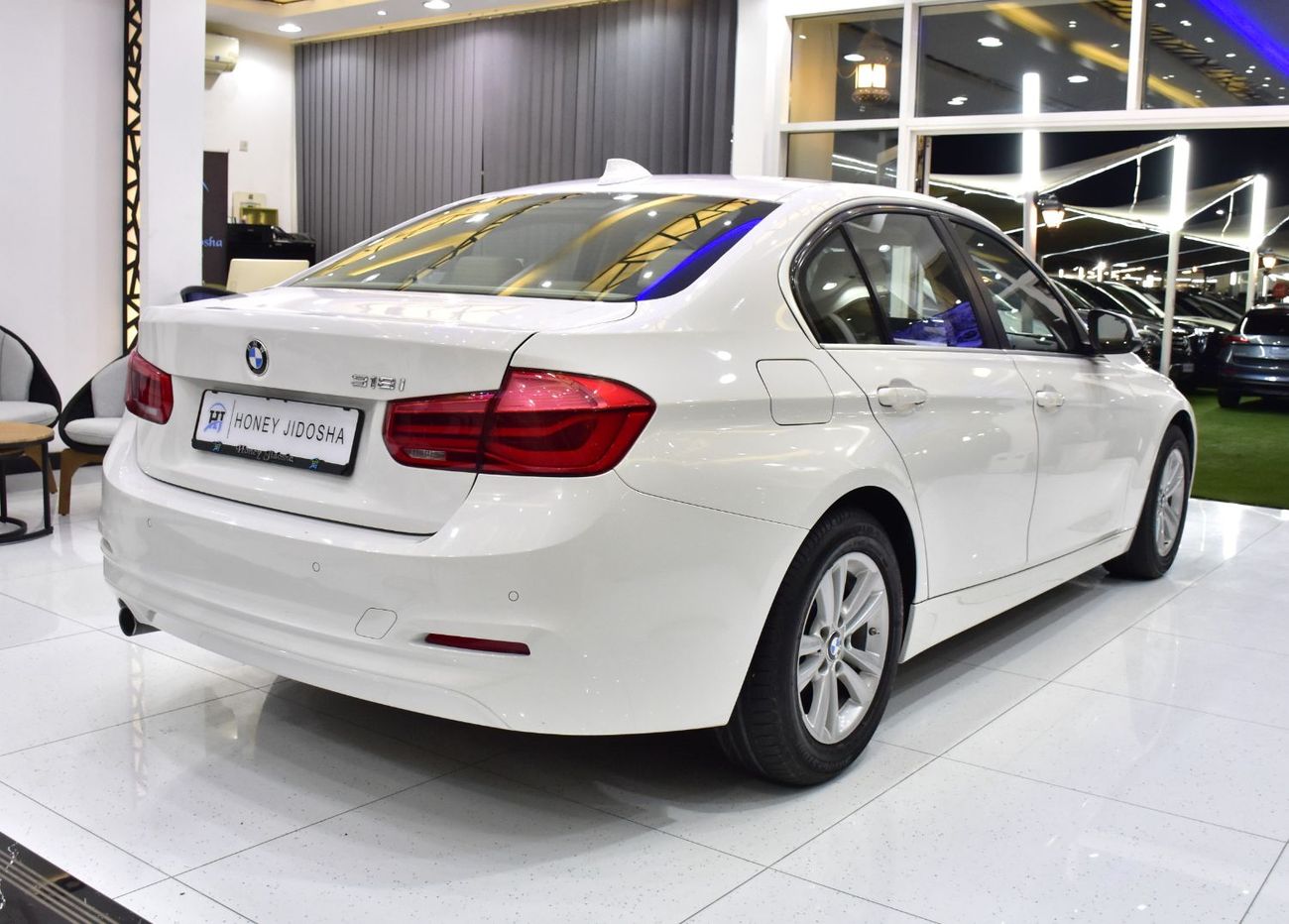بي أم دبليو 318i EXCELLENT DEAL for our BMW 318i ( 2017 Model ) in White Color GCC Specs
