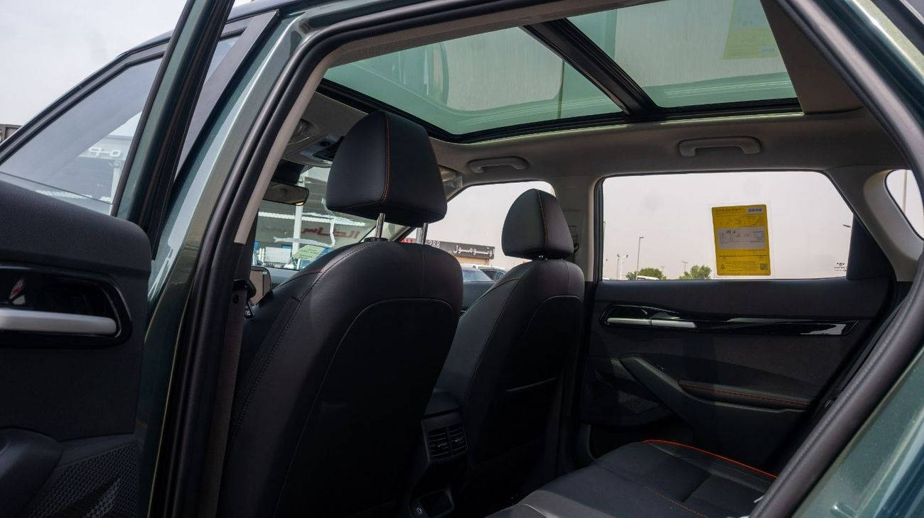 Kia Seltos kia Seltos 2025 1.5L Petrol 4 Cylinder Transmission Automatic  panoramic roof Olive Green Outside Bl