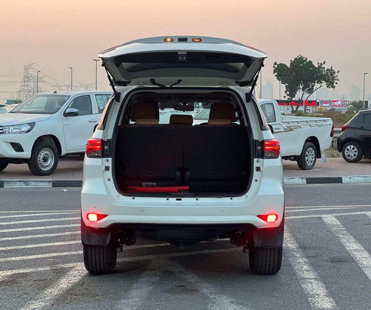 تويوتا فورتونر 2022  Toyota Fortuner EXR 2.7L (160 HP)V4 -AWD 4x4 - GCC Rear Sensor - Cruise Control