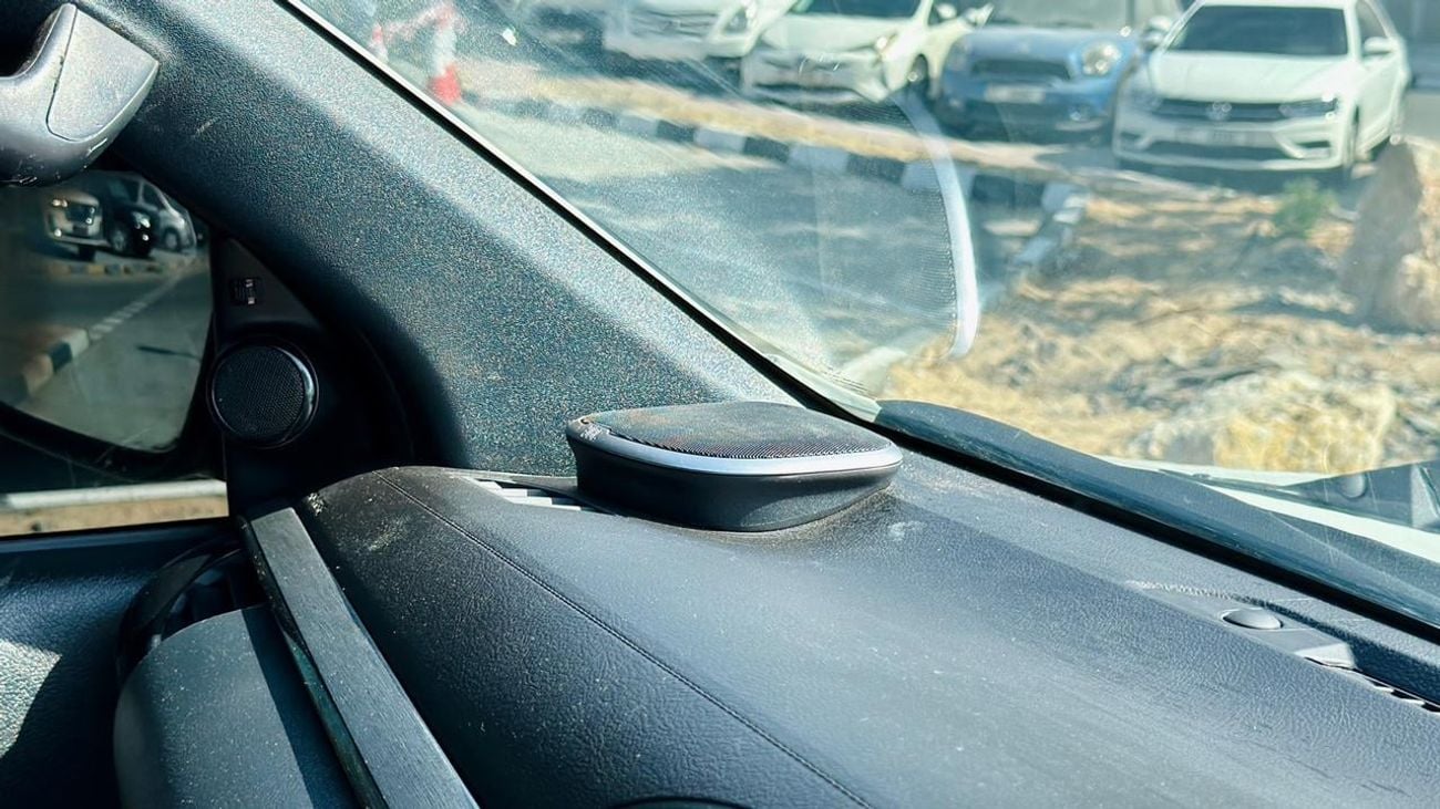 Toyota Hilux GR KITT install