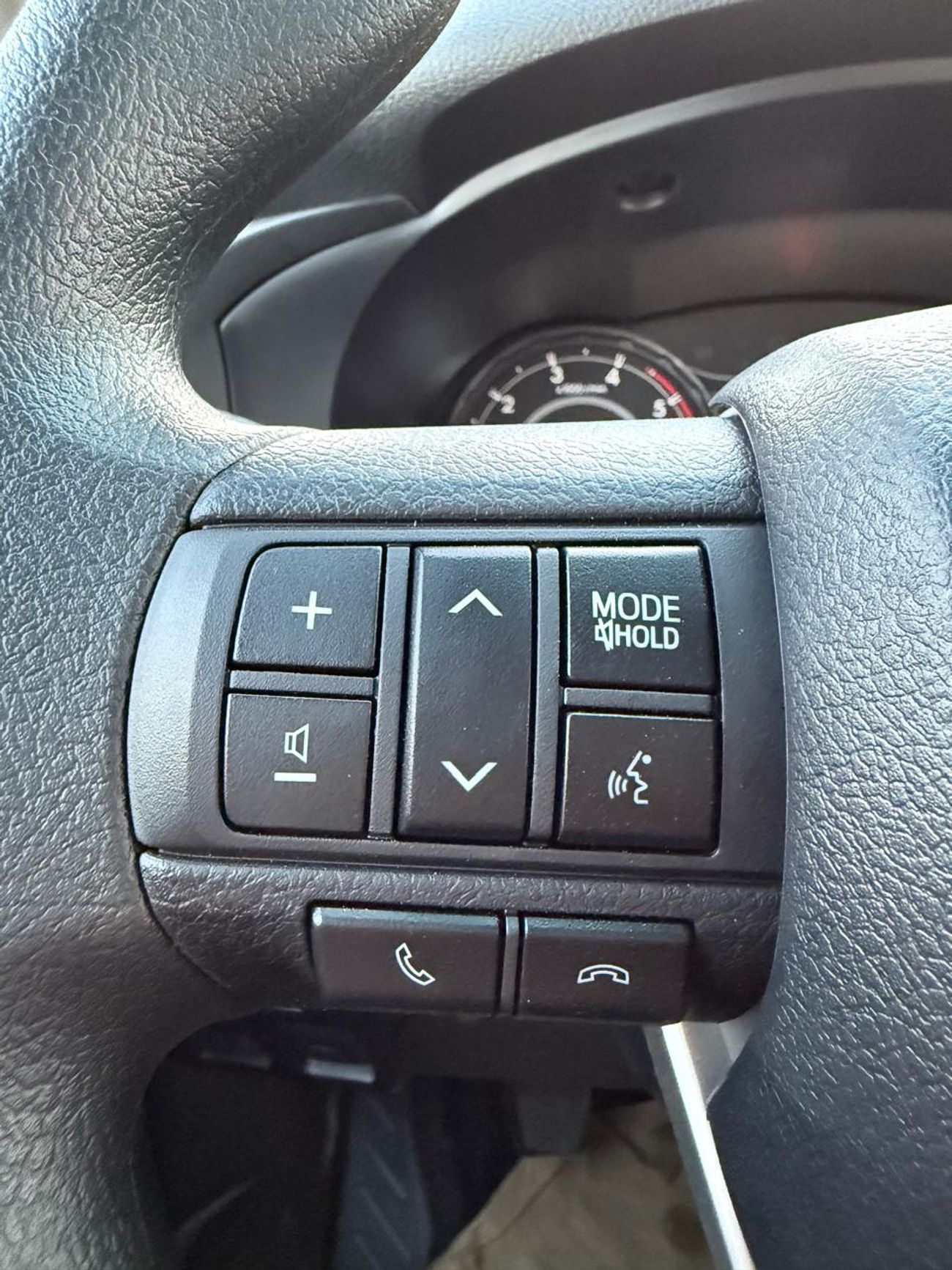 Toyota Hilux GL 2 2.4L AWD