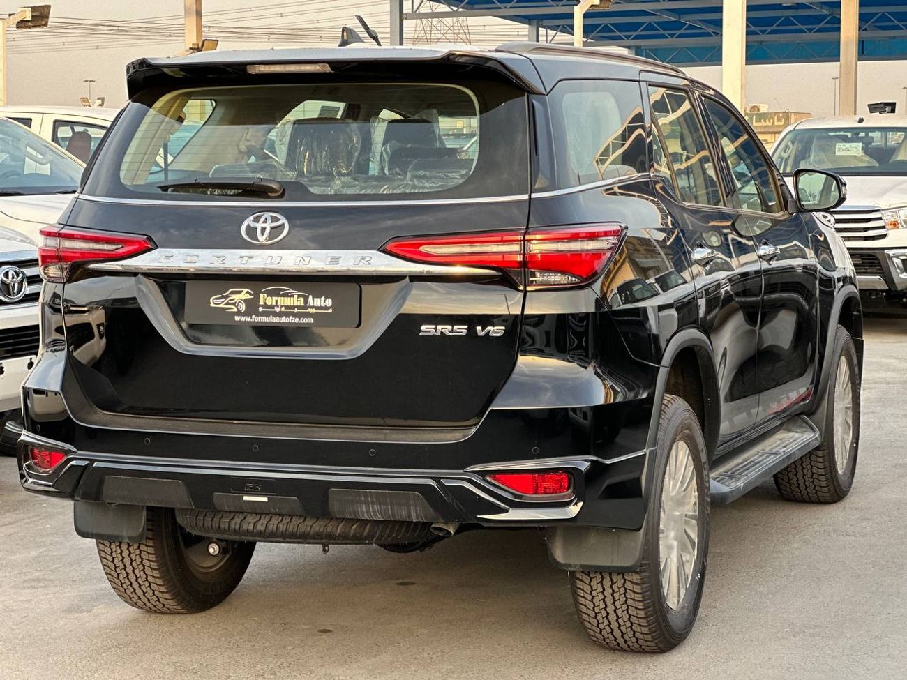 تويوتا فورتونر 4.0L PTR A/T // 2025 // High Option with DVD&Back Camera , Leather & Cooling Seats , Wireless Charge