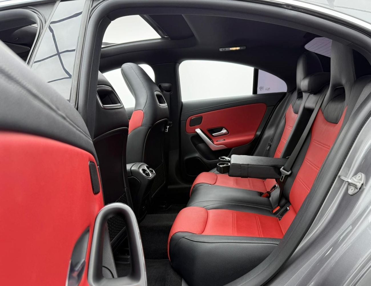 Mercedes-Benz CLA 250 Premium 2.0L 2021 Mercedes-Benz CLA250 Premium, Warranty, Full Mercedes Service History, Excellent C