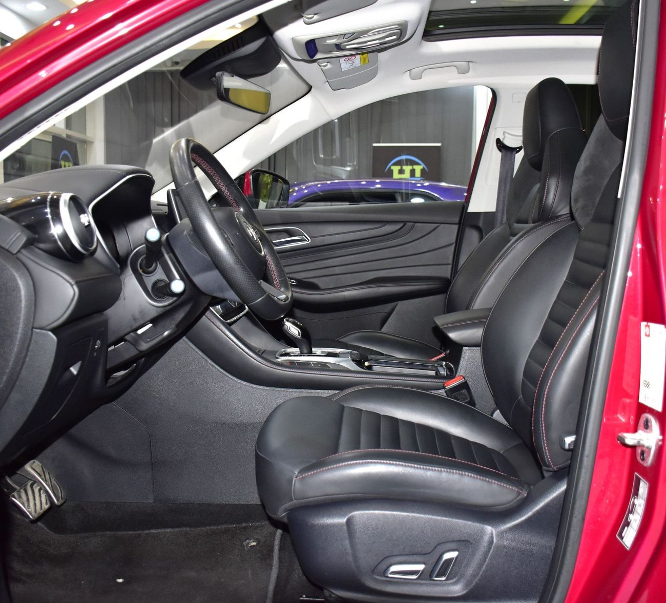 MG HS Hybrid+ EXCELLENT DEAL for our MG E-HS / PHEV ( 2021 Model ) in Red Color GCC Specs