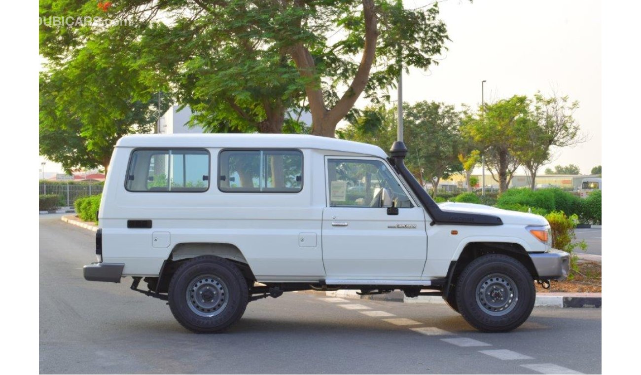 Toyota Land Cruiser Hard Top V6 4.0L PETROL MANUAL TRANSMISSION