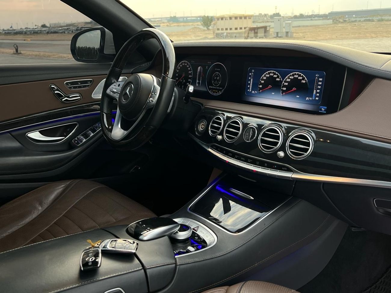 Mercedes-Benz S 560 Std Mercedes benz S560 Model 2018 GCC SPECS, original paint no accident.