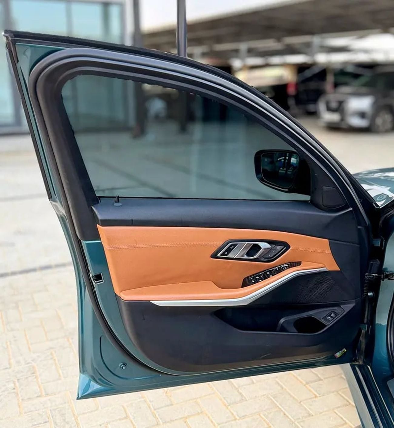 BMW 330e 330e xDrive (American Specs)