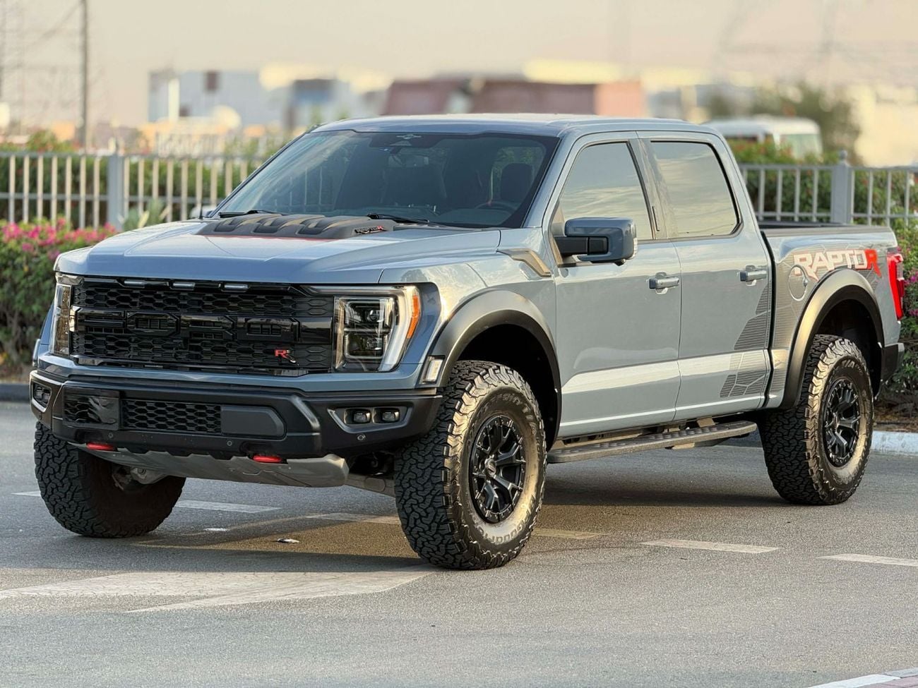 Ford F-150 GCC SPEC NEAT AND CLEAN