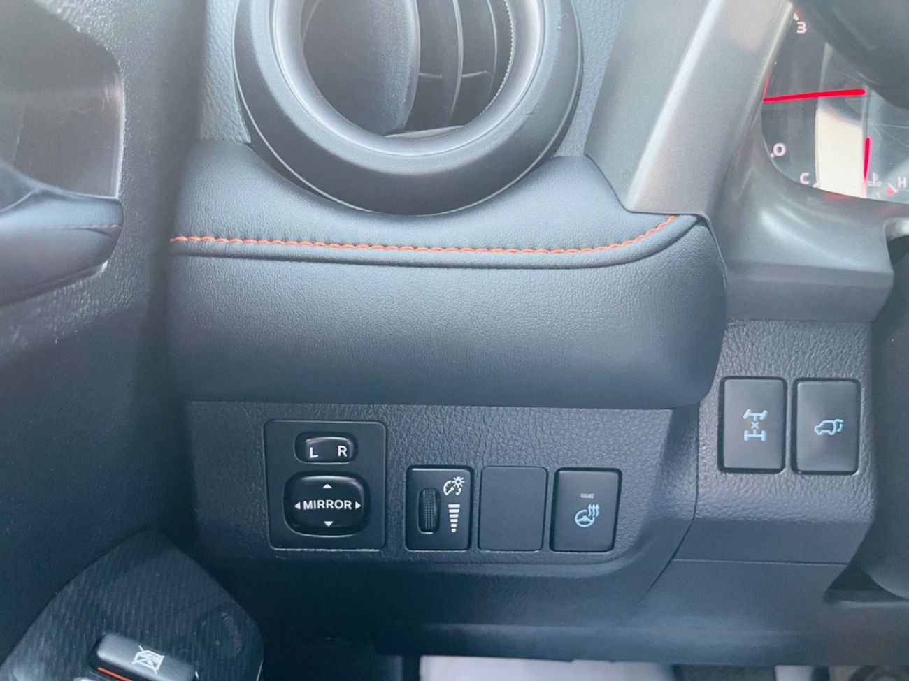 تويوتا راف ٤ 2016 RAV4 se full option