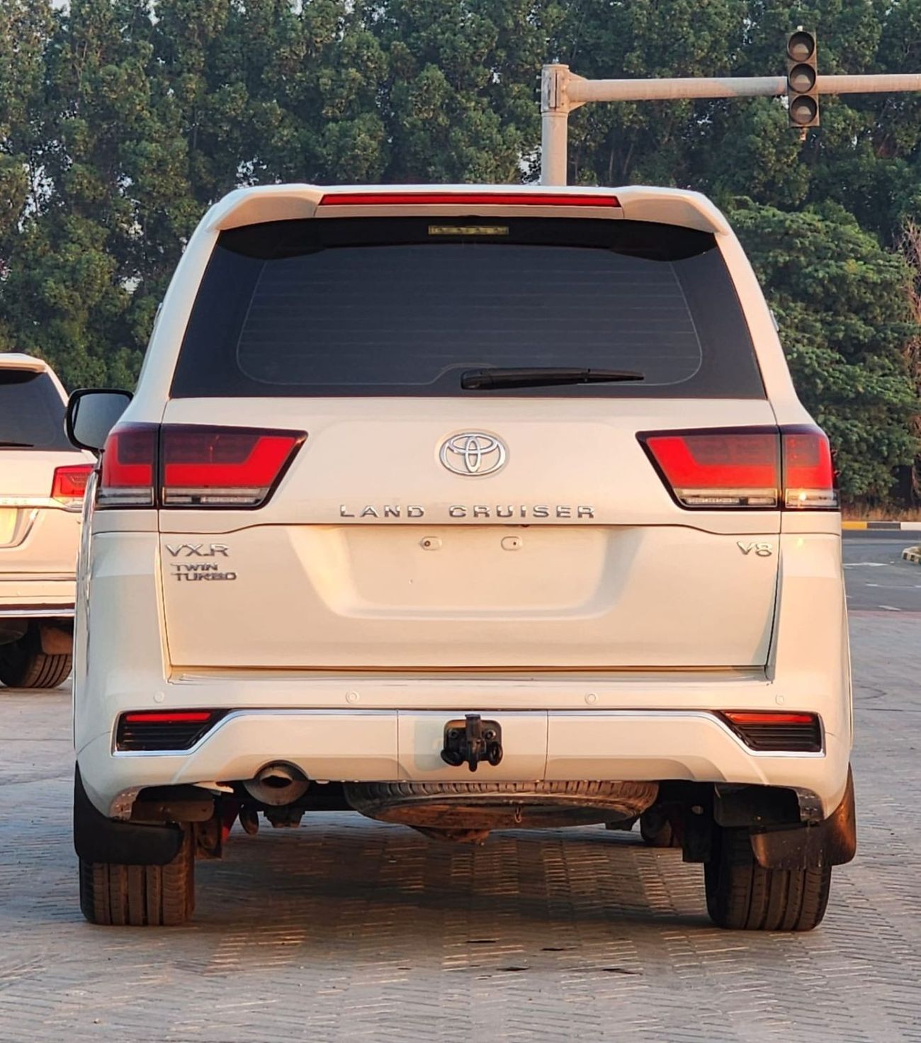 تويوتا لاند كروزر GX.R V8 upgrade 2022