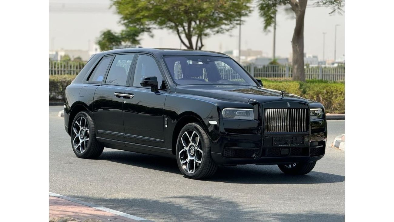 Rolls-Royce Cullinan BLACK BADGE GCC SPEC  UNDER WARRANTY AND SERVICE CONTRACT