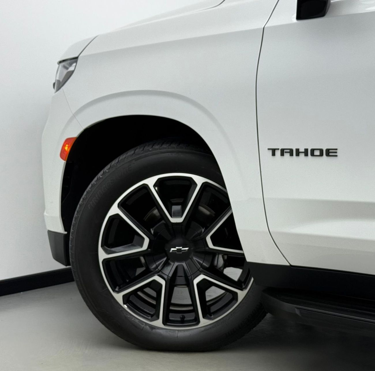 Chevrolet Tahoe RST 6.2L 2023 Chevrolet Tahoe RST, 2027 Chevrolet Warranty, Full Chevrolet Service History, 8 Seater