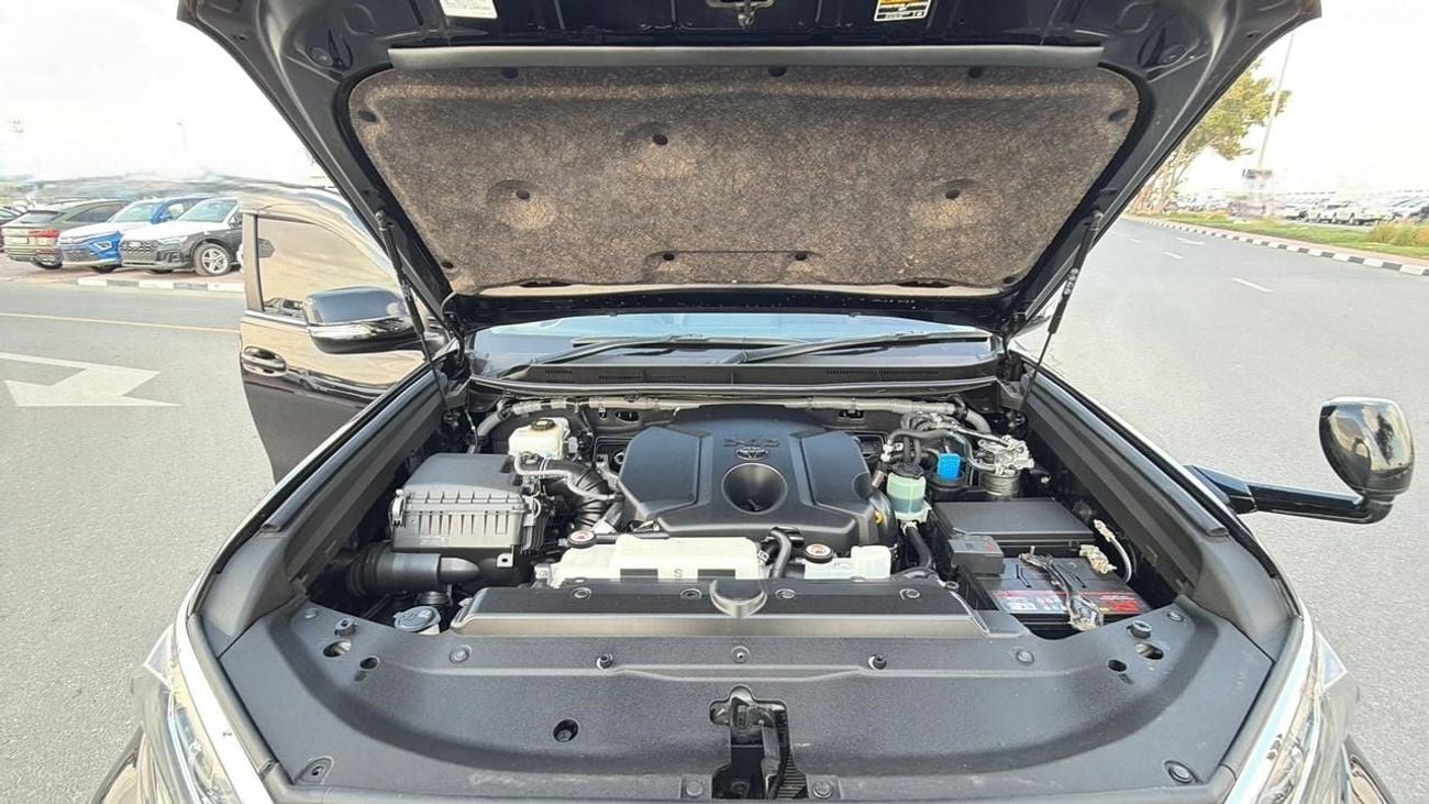 Toyota Prado 2022 | RHD | 2.8L DIESEL ENGINE | AUTOMATIC TRANSMISSION | 4WD | SUNROOF | ELECTRIC SEAT