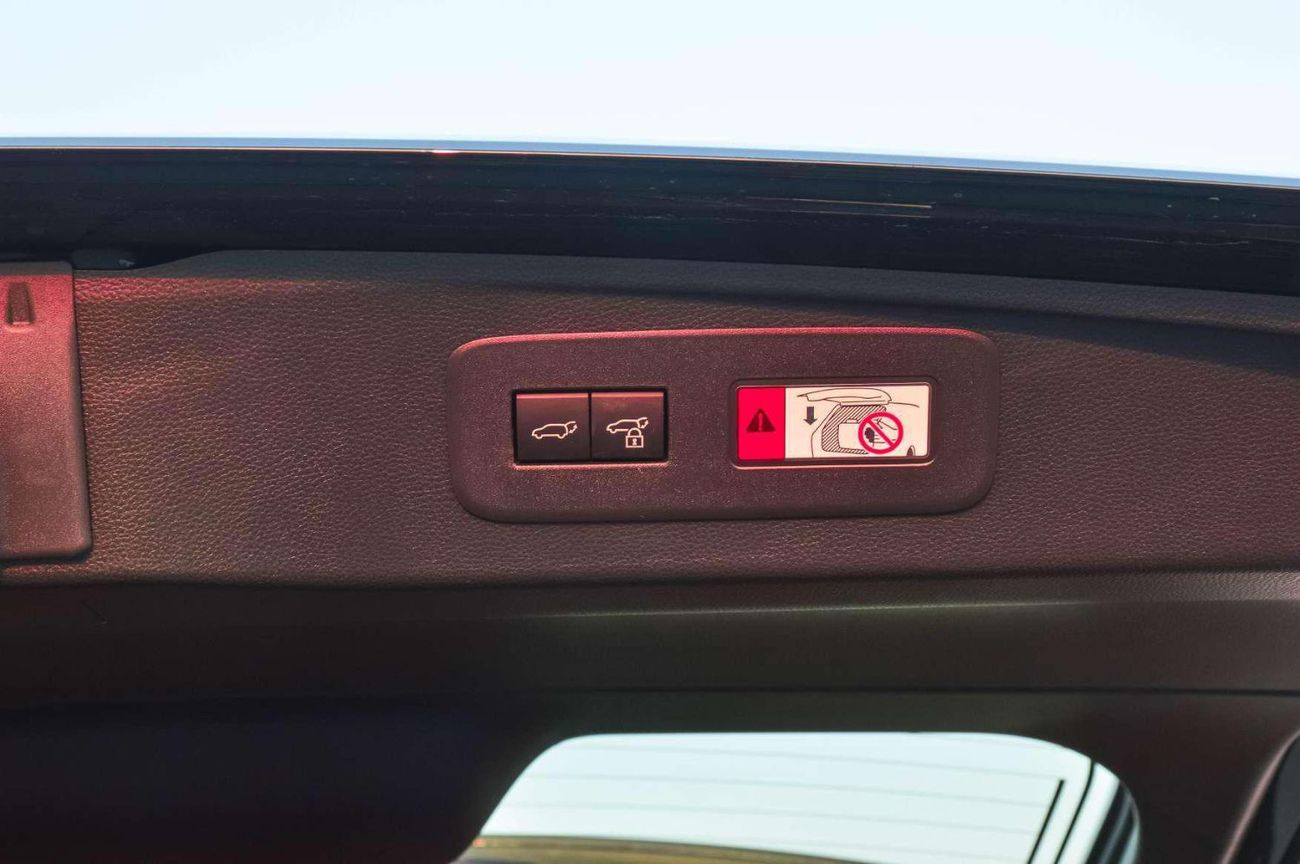 Toyota Prado TOYOTA LAND CRUISER PRADO 2.4L 4WD PETROL SUV 2025 (Inside Black)