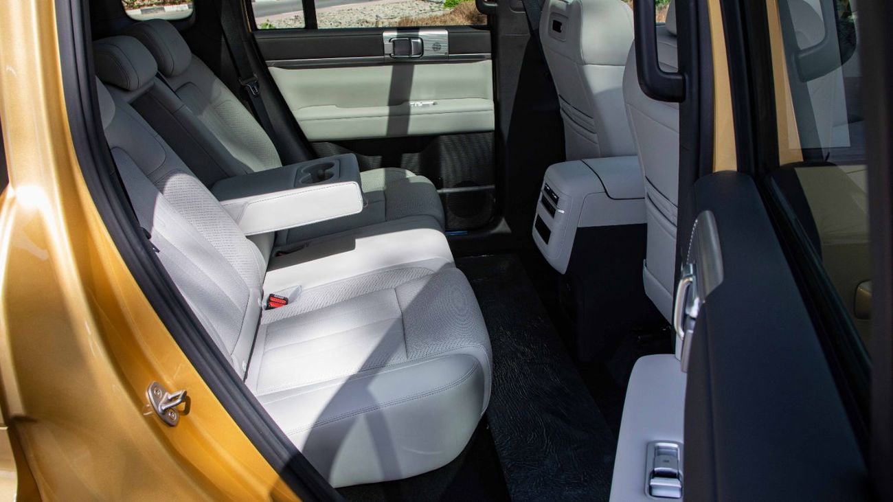 BYD Leopard Titanium 7 DM-i 190KM 4WD ULTRA EDITION | 2025 | Ready Stock Limited QTY | For Local Registration +10%