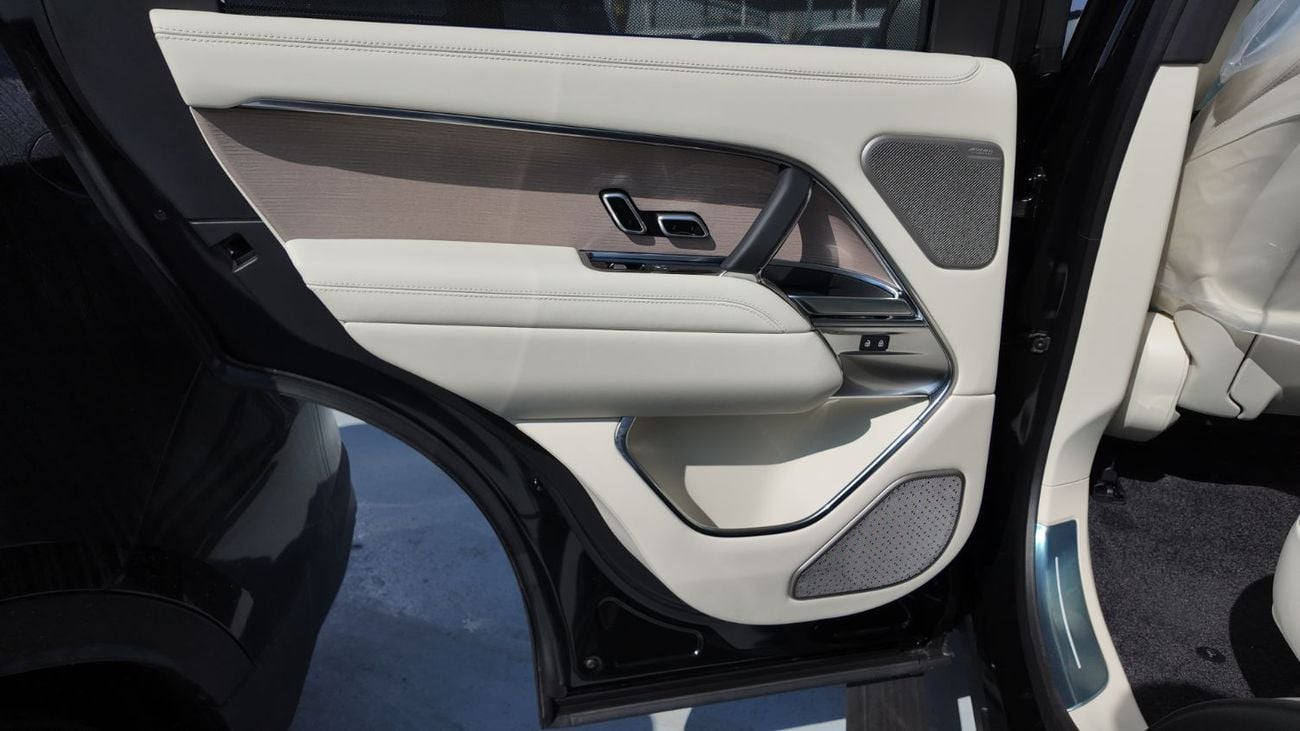 لاند روفر رينج روفر RANGE ROVER AUTOBIOGRAPHY P530